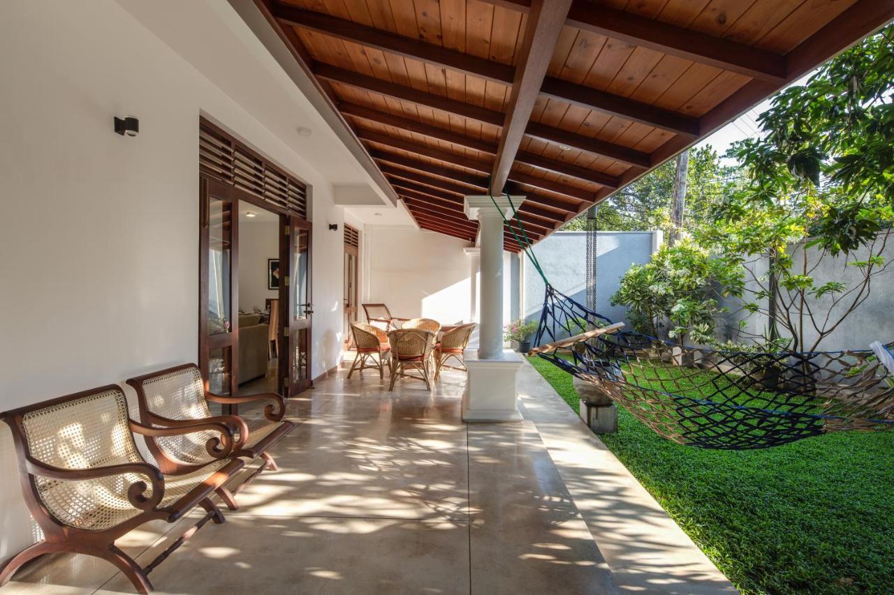 Ballarat Luxury Villa - Хикадува Екстериор снимка