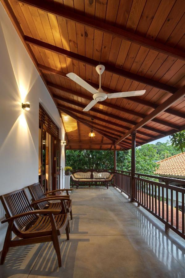 Ballarat Luxury Villa - Хикадува Екстериор снимка