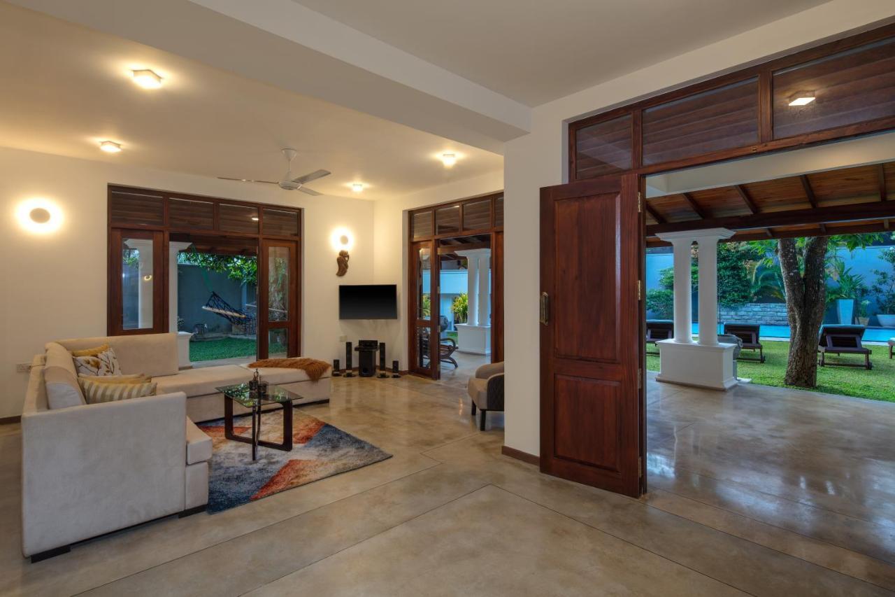 Ballarat Luxury Villa - Хикадува Екстериор снимка