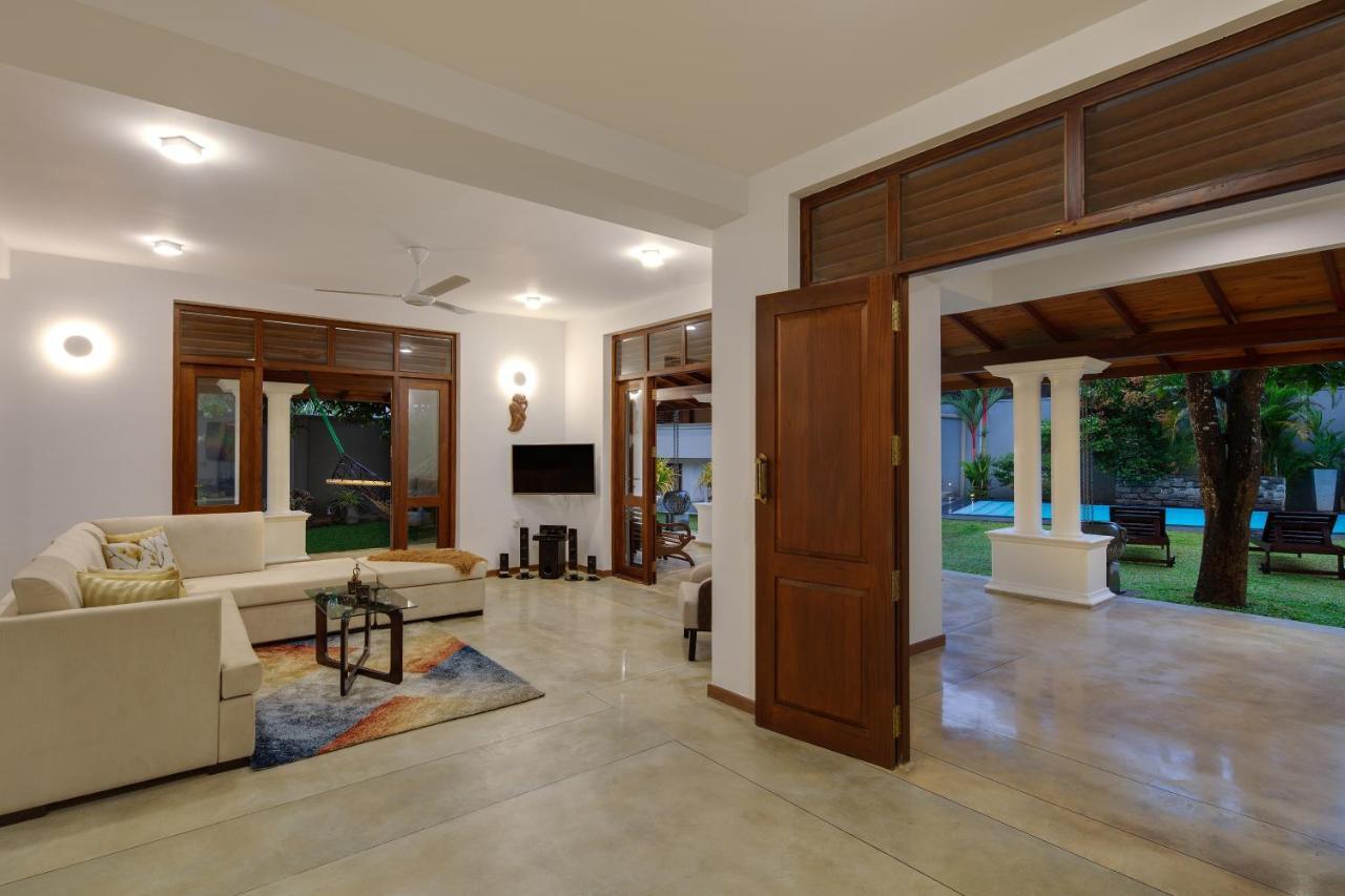 Ballarat Luxury Villa - Хикадува Екстериор снимка